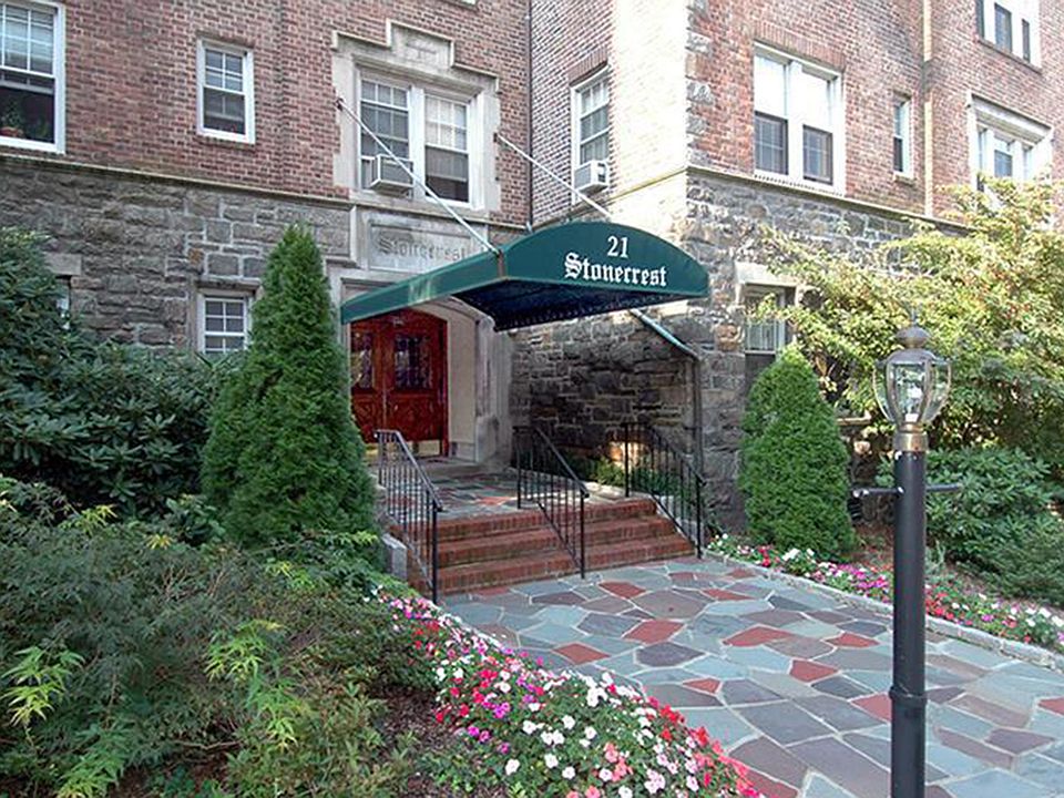 1st image of 21 N Chatsworth Ave APT 5B