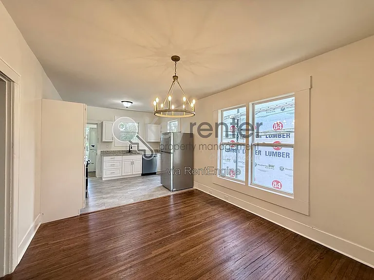 1314 Dallas Rd — Photo 5