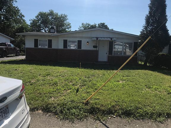 4th image of 2729 Caroline Ave