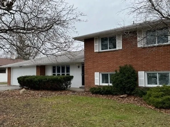 6210 Grauer Rd, Niagara Falls, NY 14305