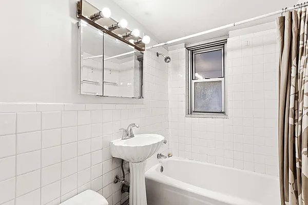 Rented by Compass | media 36