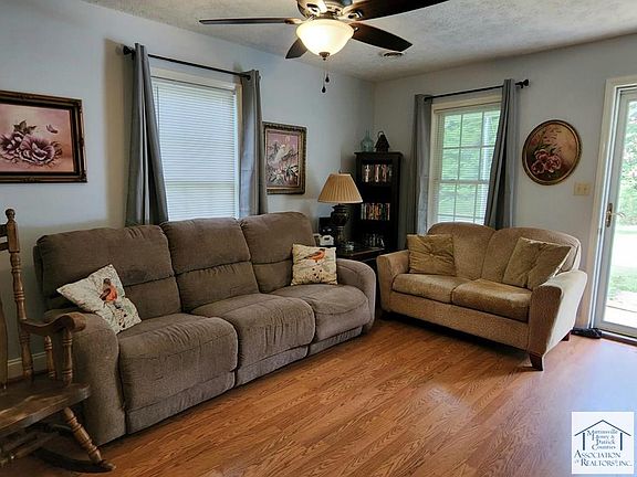 2nd image of 177 Honeysuckle Dr