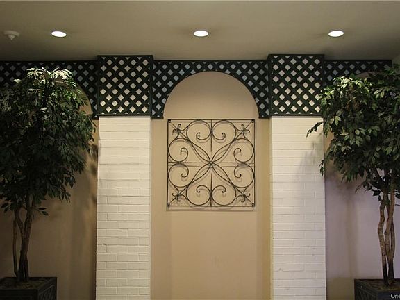 3rd image of 21 Lake St #35
