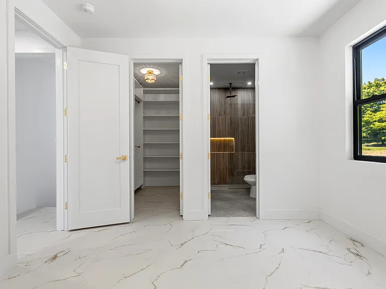 548 Lakes Rd — Photo 25