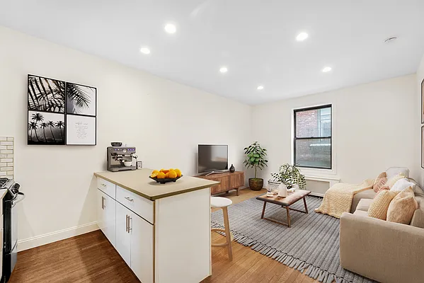 Rented by Compass | media 12