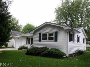 1307 Rutledge Rd, Bloomington, IL 61704