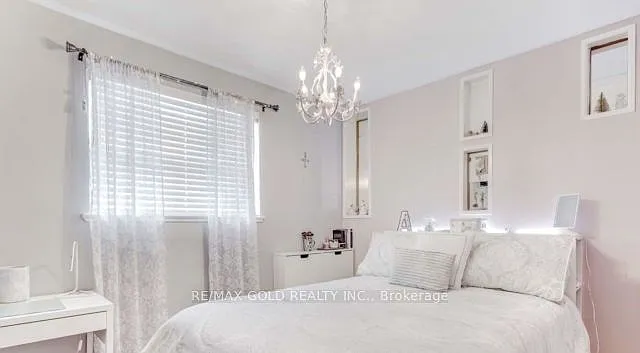 6 Monaco Ct — Photo 16