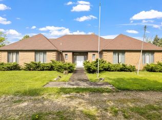 21820 N Harbor Rd, Barrington, IL 60010