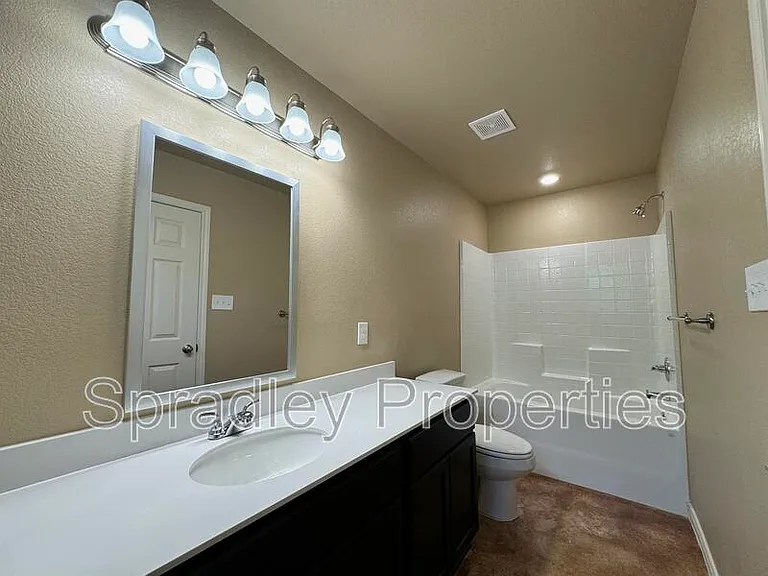 1651 Sabine Rd — Photo 8