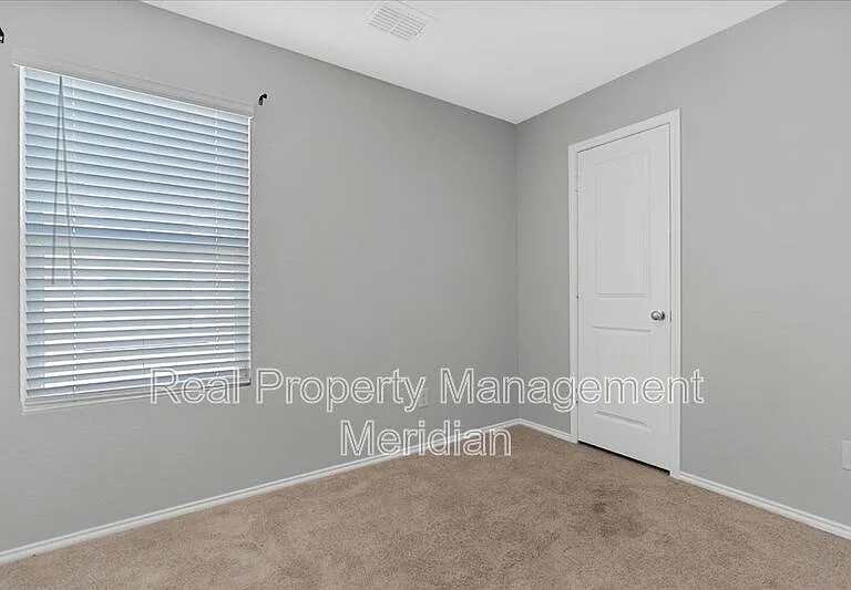 8730 Texas Risinger Dr — Photo 6