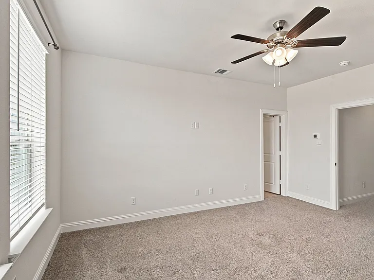 1012 Snapdragon Dr — Photo 17