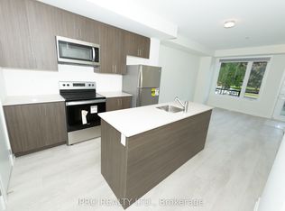 3540 Colonial Dr #17, Mississauga, ON L5L 0C1