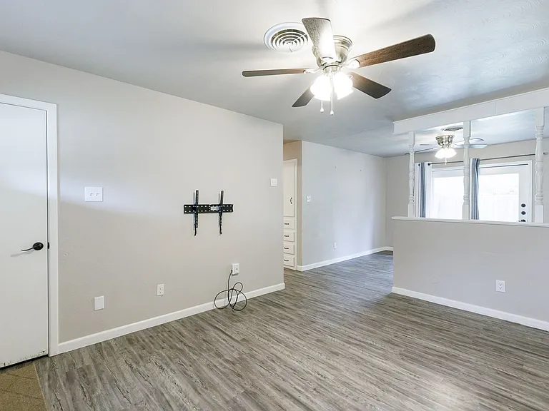406 Bangor Ave — Photo 7
