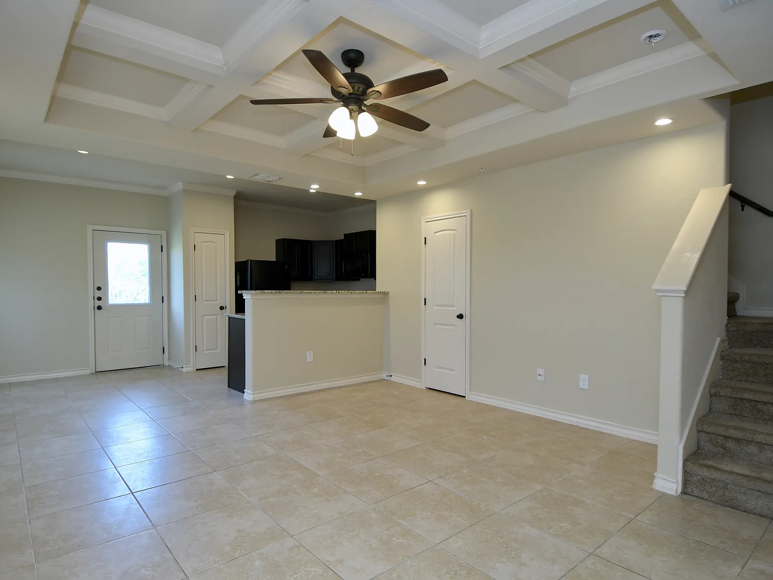 3 bed, 2.5 bath, 1223 sqft, $1,395 — Photo 3