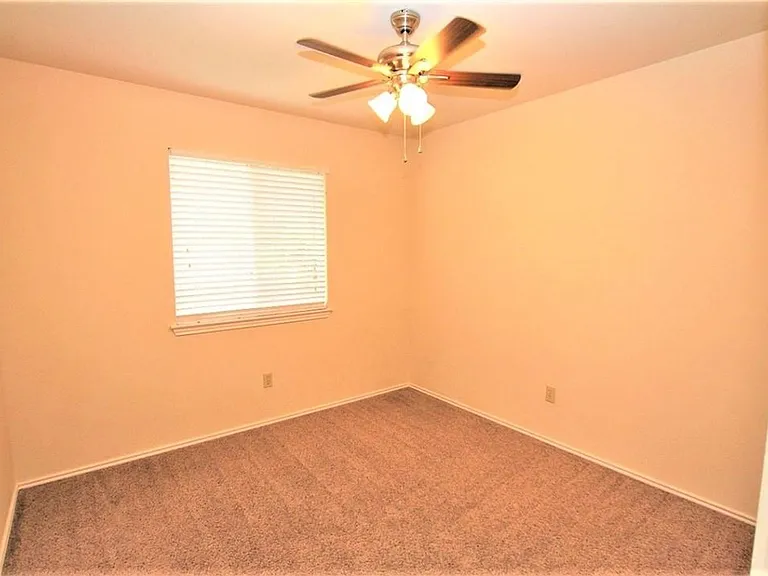 605 Elder Way — Photo 19