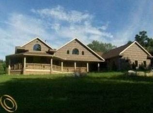 6224 N Tipsico Lake Rd, Holly, MI 48442