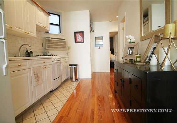 3rd image of 326 E 34th St APT E1