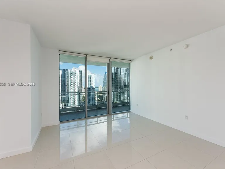 92 SW 3rd St #2812 — Photo 5