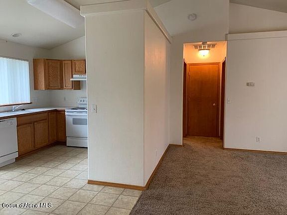 5th image of 828 N Doryport Ct