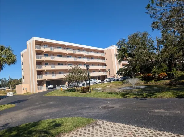 9510 Harbor Greens Way APT 406, Seminole, FL 33776