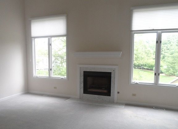 3rd image of 16637 Wexford Ct