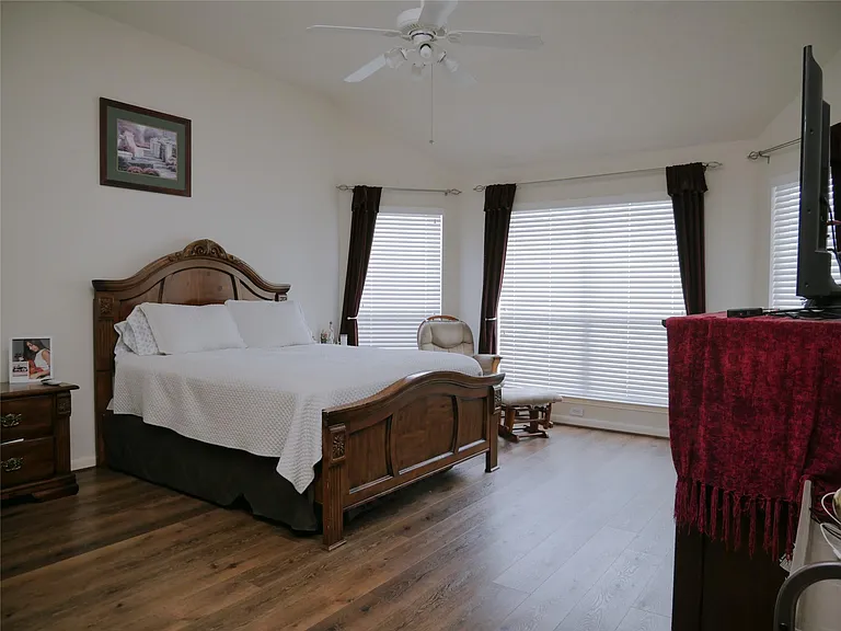 17619 Emerald Garden Ln — Photo 8