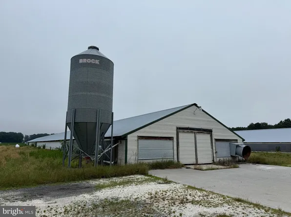 25495 Saxis Rd, Temperanceville, VA 23442