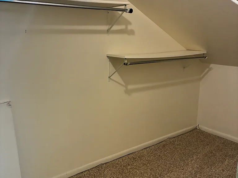 1321 Wood Ave #8 — Photo 9