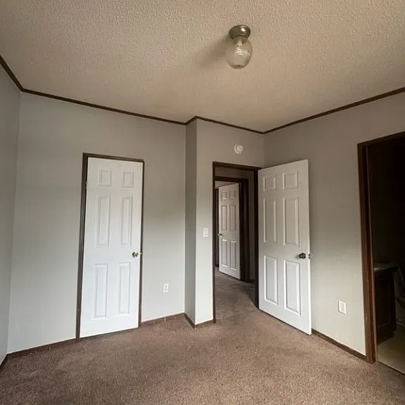 142 Oak St — Photo 4