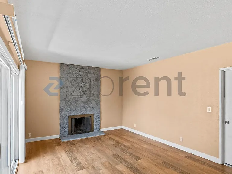23 Cedar Way — Photo 9
