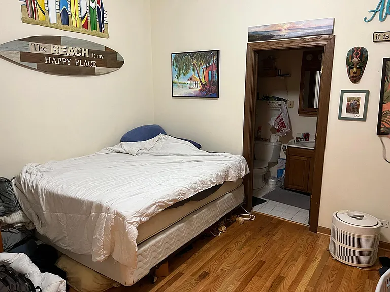 1126 W Roscoe St — Photo 35