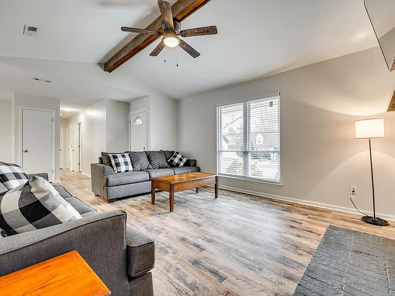 10932 Copperfield Dr — Photo 3