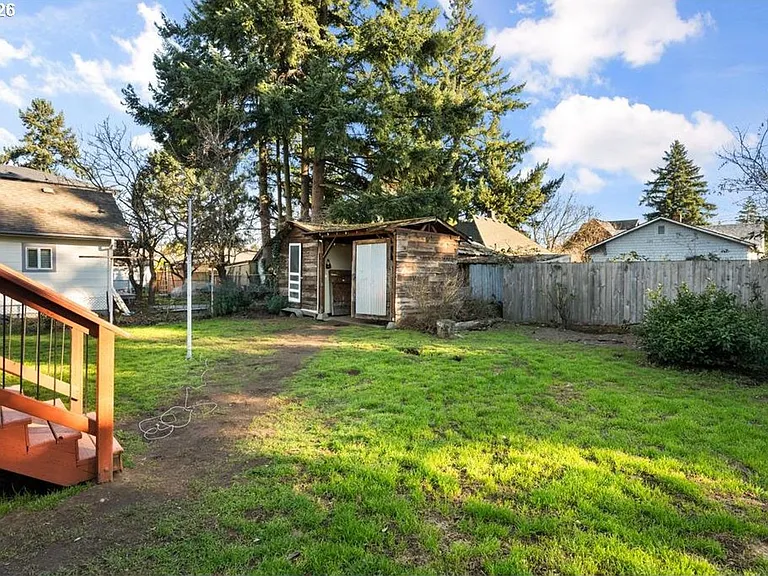 6059 NE Willow St — Photo 32