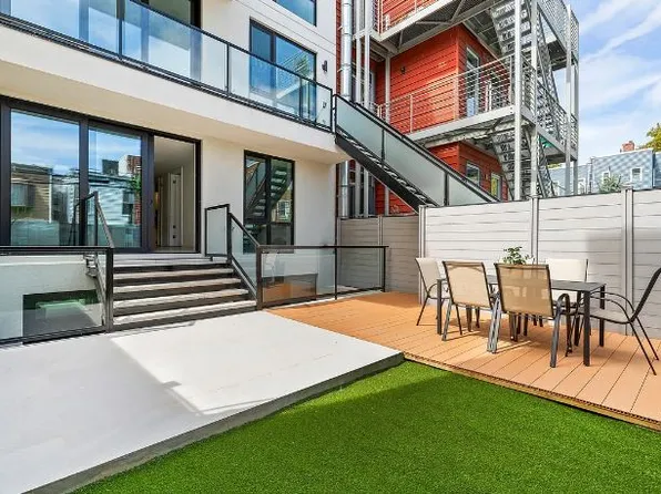 232 Eckford Street image 1 of 13