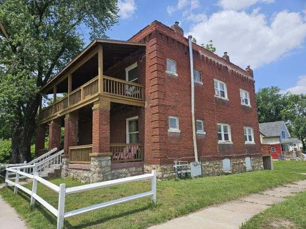 2416 E 22nd St, Kansas City, MO 64127