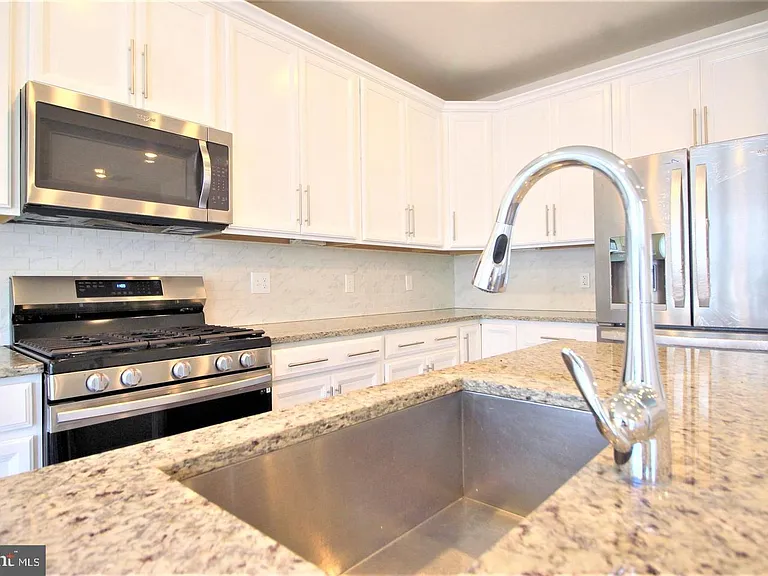 3974 Norton Pl #50 — Photo 12