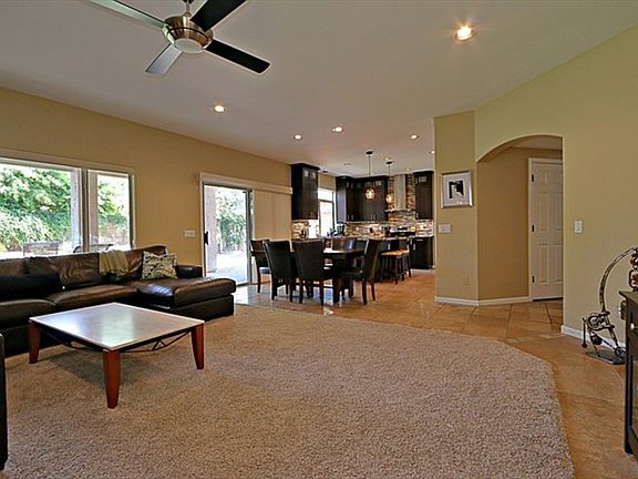 3rd image of 4934 E Michelle Dr