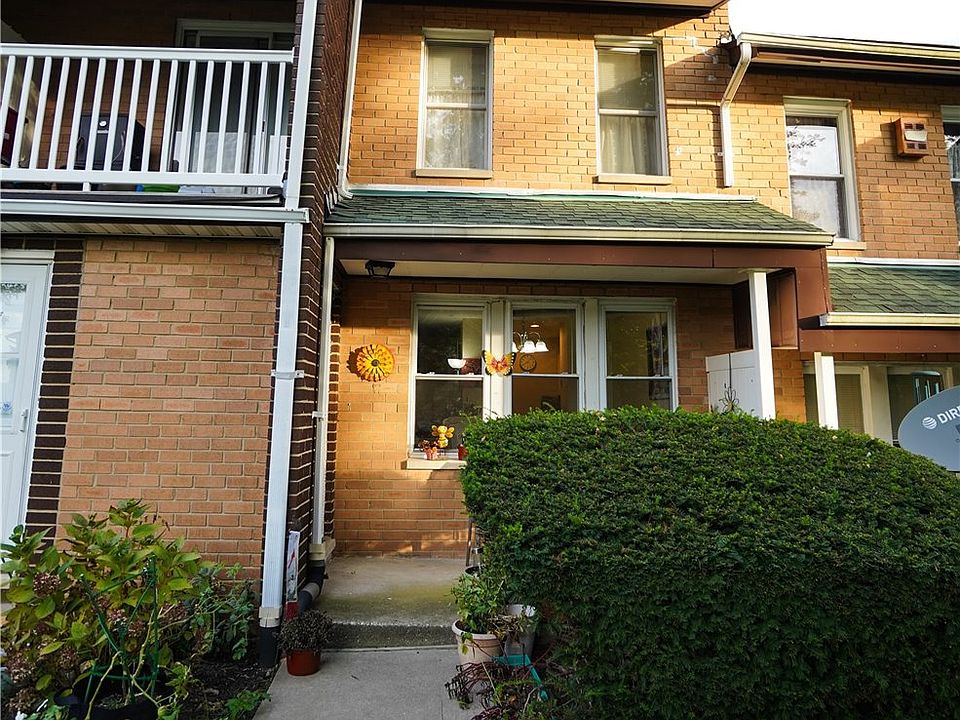 1st image of 228 Artist Lake Dr