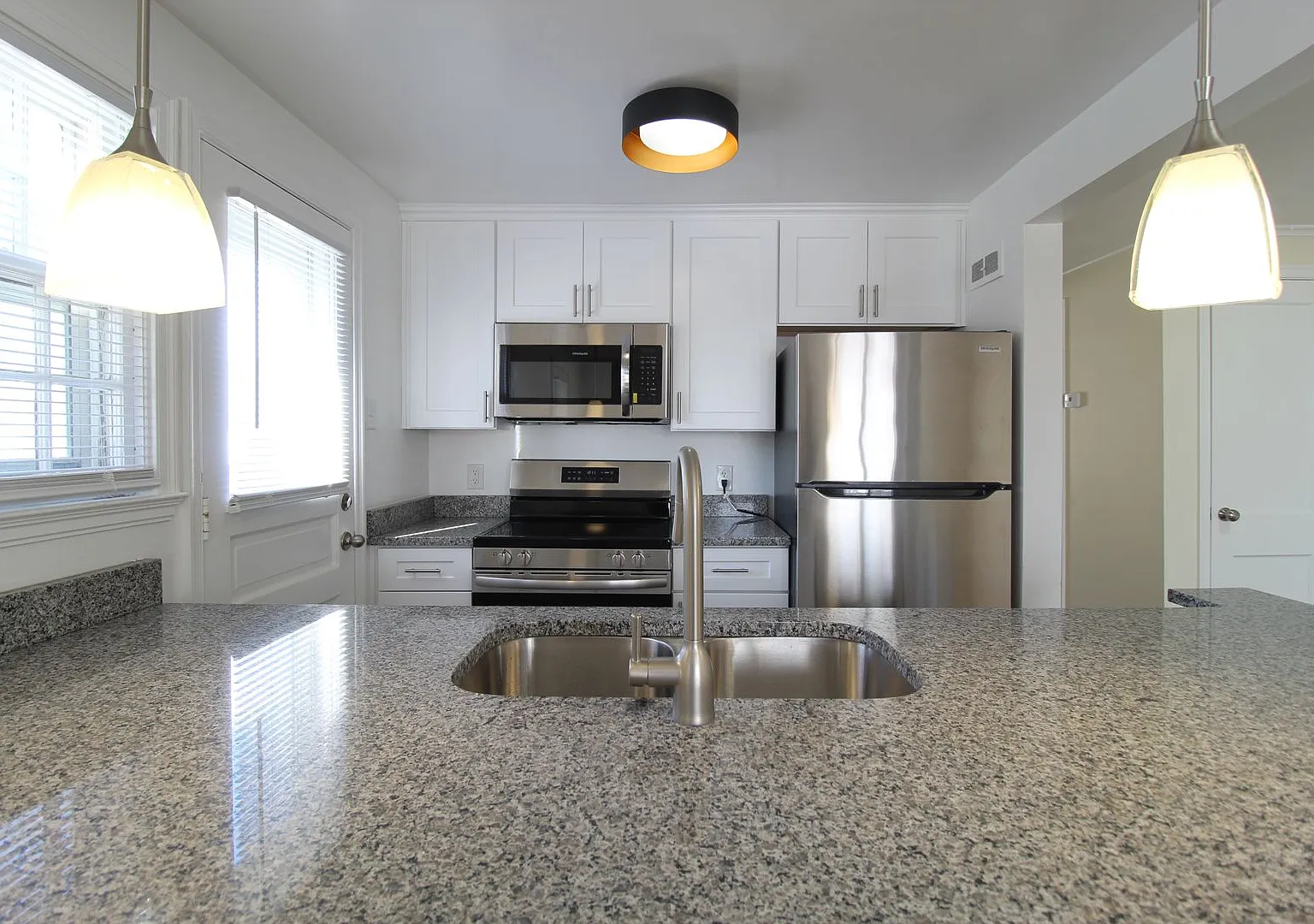 Fully Remodeled 1 Bedroom Duplex In NKC — Photo 4