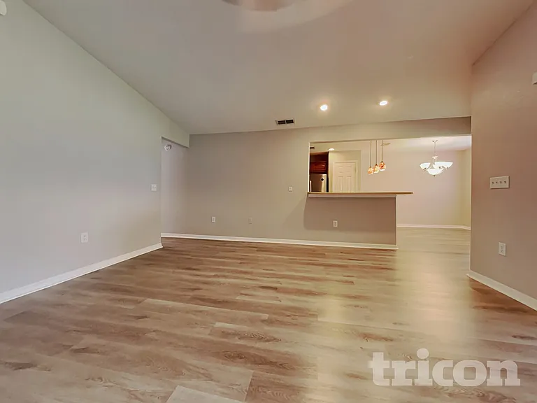 3390 Winchester Estates Cir — Photo 4