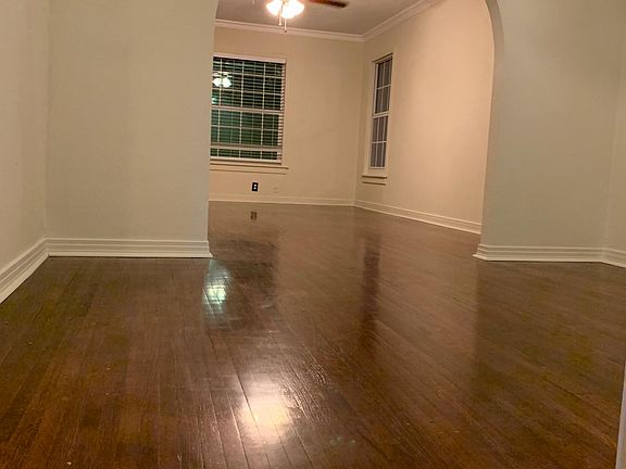3rd image of 3540 Suffolk Dr