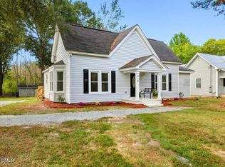 210 W Oak St, Zebulon, NC 27597