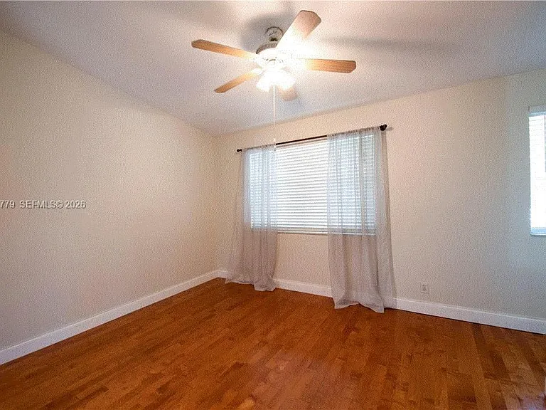 81 SW 3rd St #81 — Photo 35