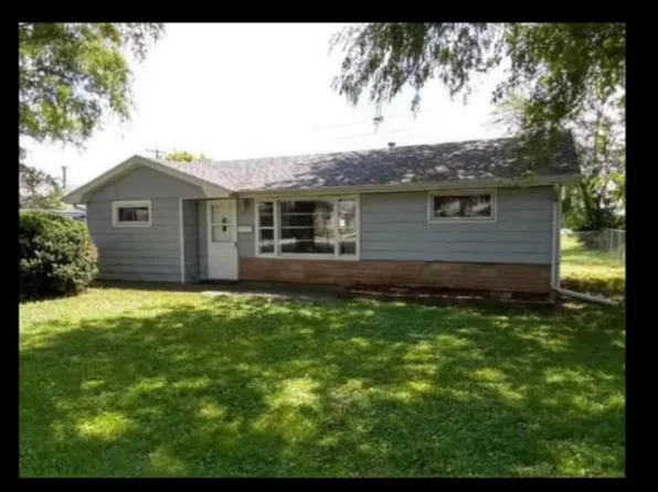 11 Jordan Dr, Bourbonnais, IL 60914