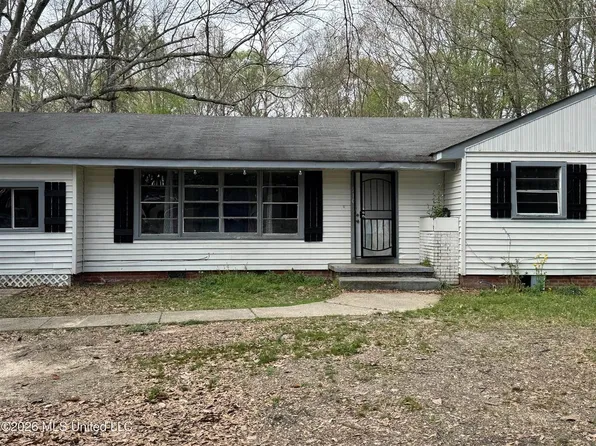 210 Wildwood Ter, Jackson, MS 39212