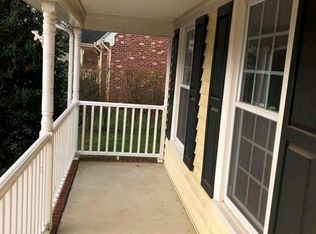 420 Southern Oak Dr, Chesapeake, VA 23322