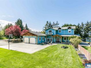 51 Blackberry Ln, Port Angeles, WA 98362