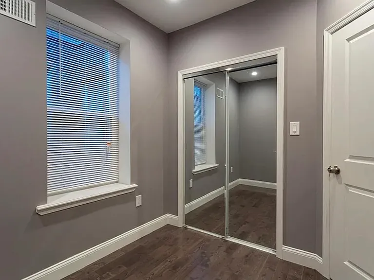 1809 S 23rd St — Photo 14