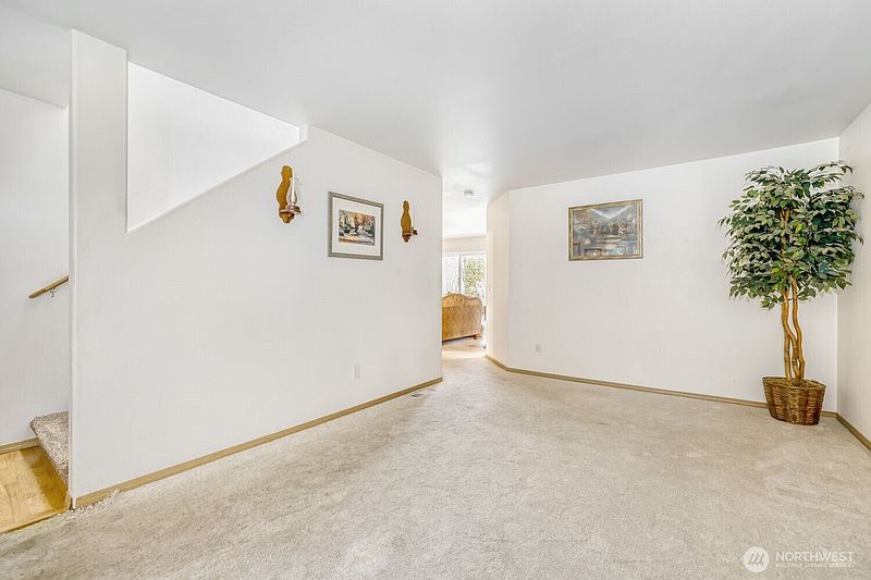 3rd image of 10205 61st Avenue NE