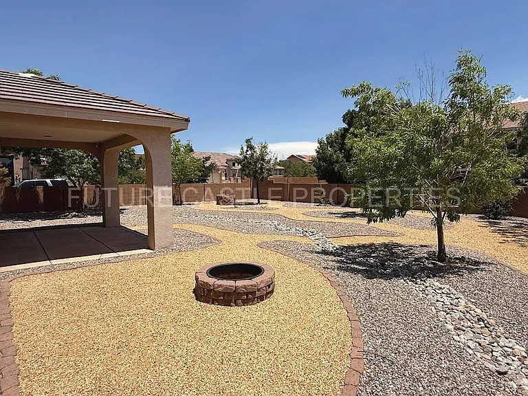 1114 Blue Sage Rd NE — Photo 16